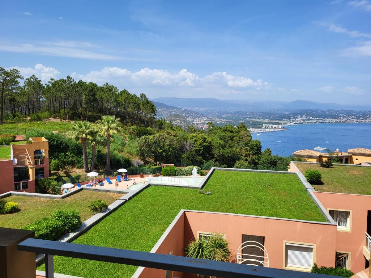 شقة Vue Mer Et Esterel Sur La Baie De Cannes تيول سور مير المظهر الخارجي الصورة